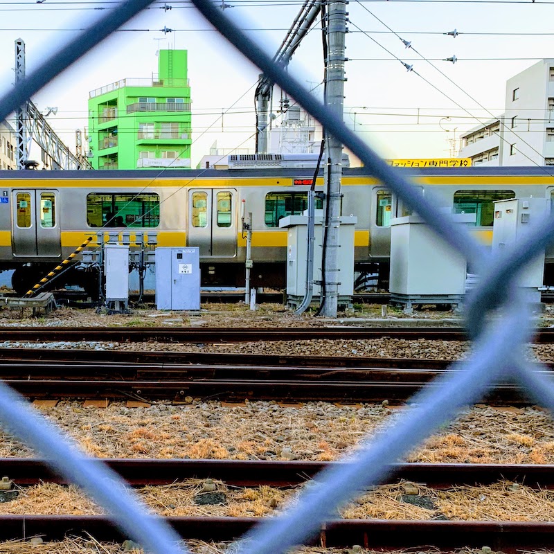 Yellow train nakano